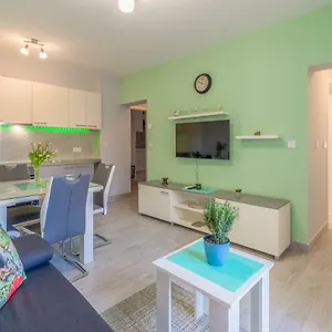 rumarin-rosemary-new-apartment.hotelinzadar.com/