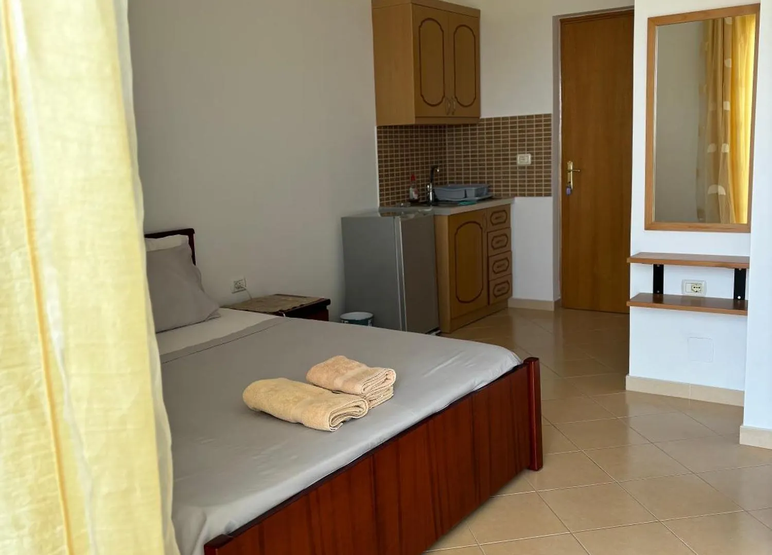 Apollon'S Apartments Himarë